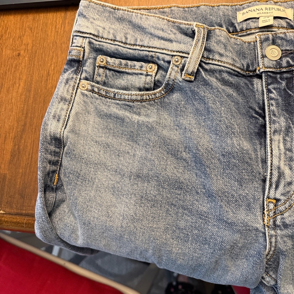 Banana Republic Relaxed Fit Jeans - Picture 4 of 7